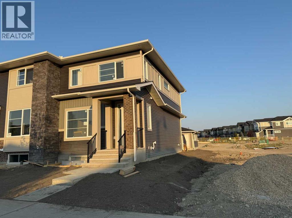 302 Sundown Road, Cochrane, Alberta