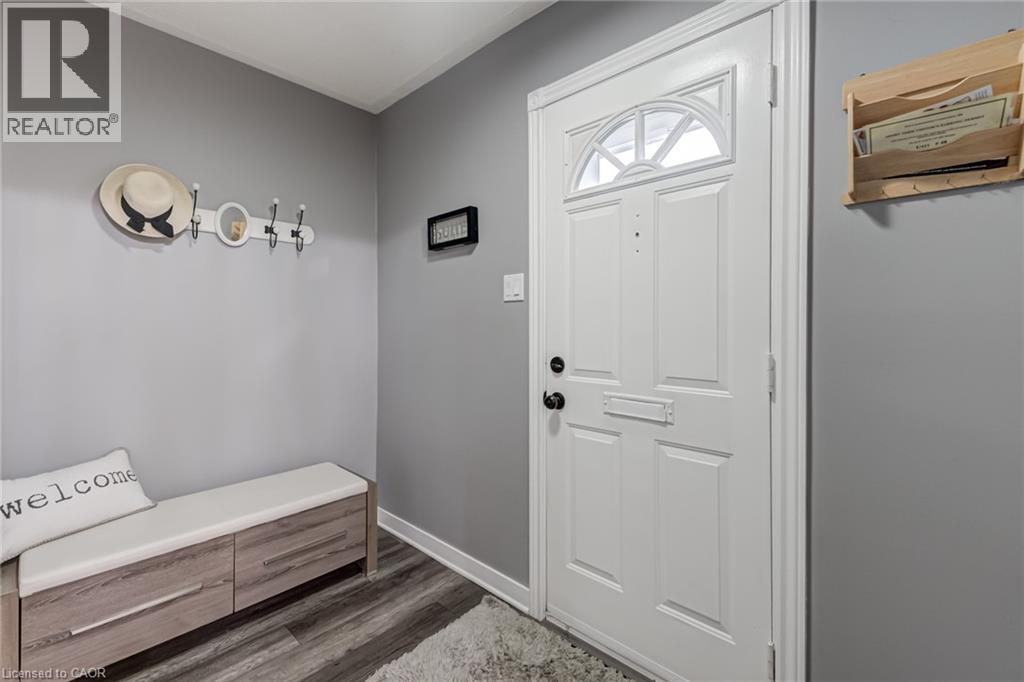 2825 Gananoque Drive Unit# 48, Mississauga, Ontario  L5N 1V6 - Photo 3 - 40797660