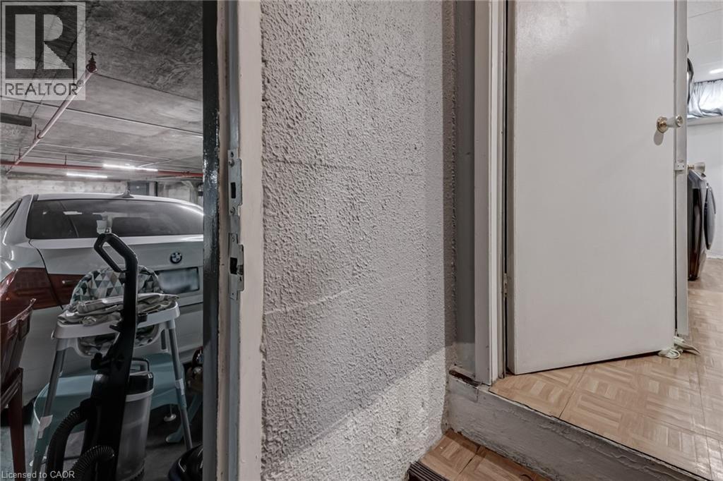 2825 Gananoque Drive Unit# 48, Mississauga, Ontario  L5N 1V6 - Photo 36 - 40797660