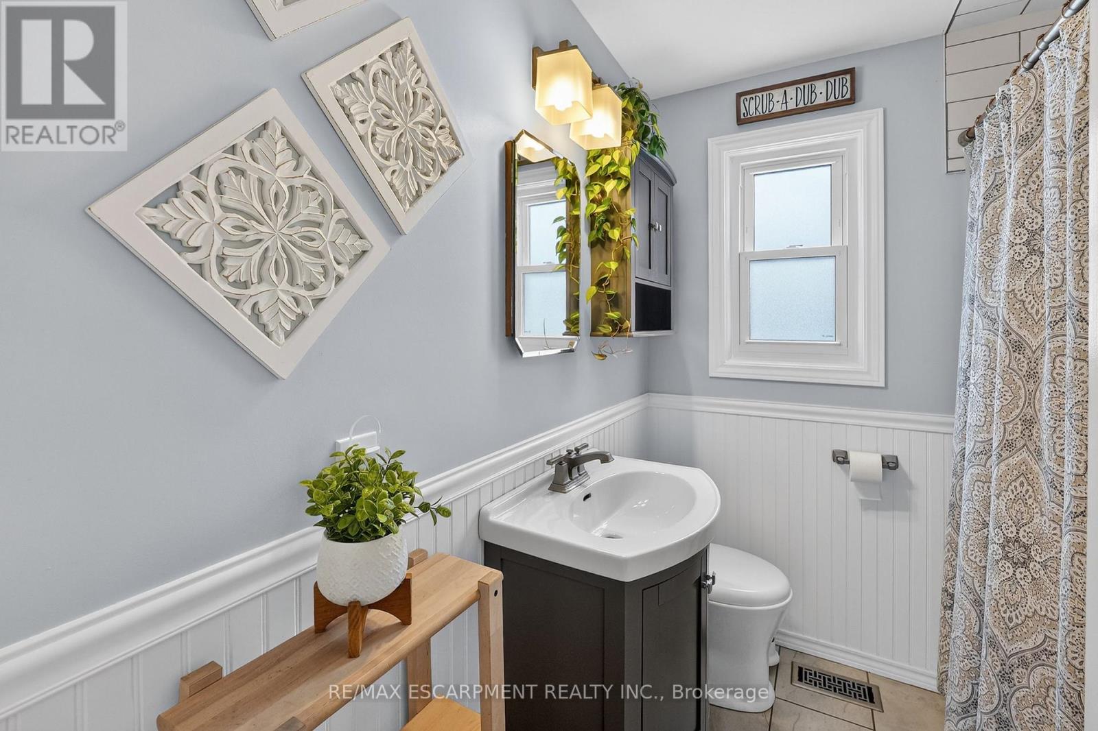 290 East 43rd Street, Hamilton, Ontario  L8T 3C7 - Photo 15 - X12827634