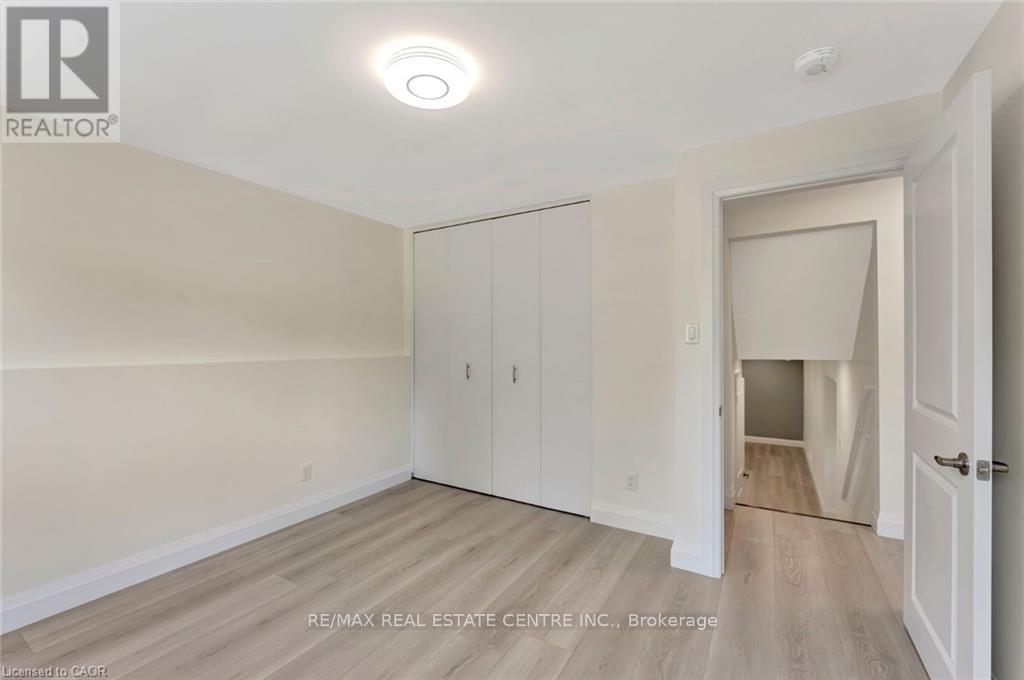 2 - 6 Ruskview Road, Kitchener, Ontario  N2M 4S2 - Photo 11 - X12827698