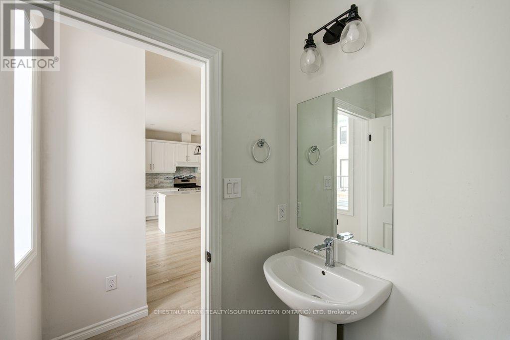 37 - 435 Callaway Road, London North, Ontario  N6G 2N1 - Photo 27 - X12827746