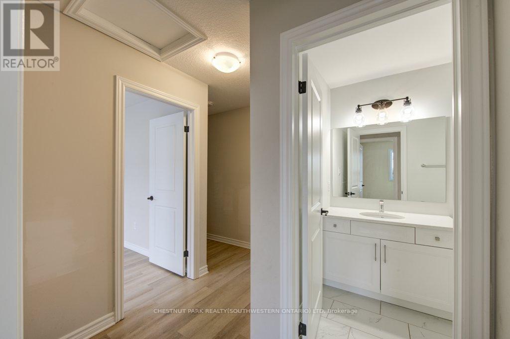 37 - 435 Callaway Road, London North, Ontario  N6G 2N1 - Photo 44 - X12827746