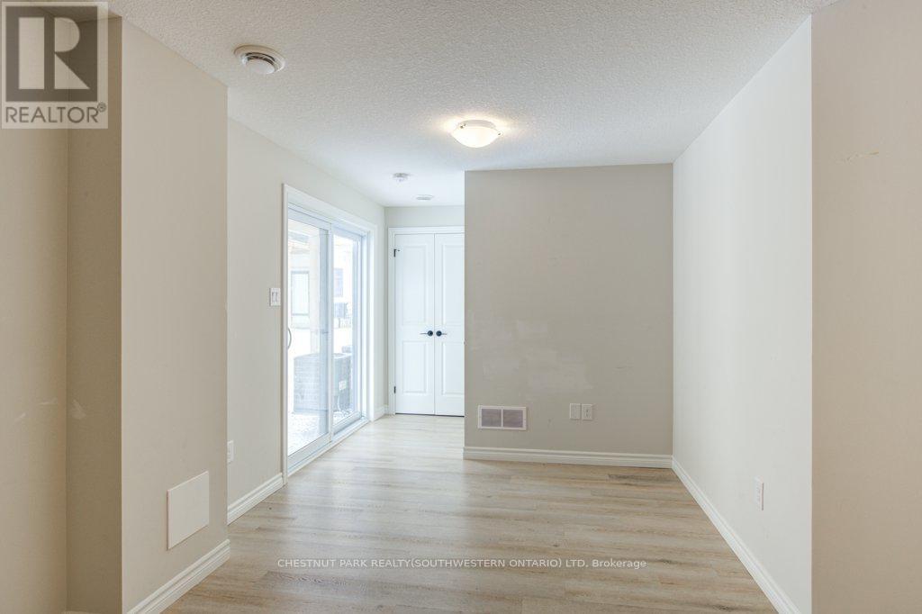 37 - 435 Callaway Road, London North, Ontario  N6G 2N1 - Photo 8 - X12827746