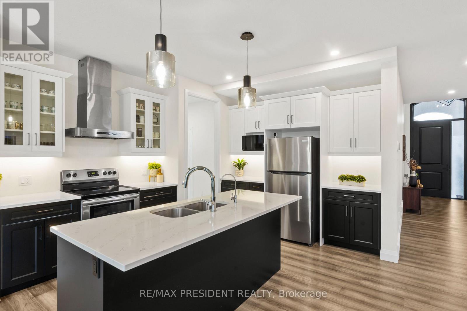 191 Foxborough Place, Thames Centre, Ontario  N0M 2P0 - Photo 16 - X12827760