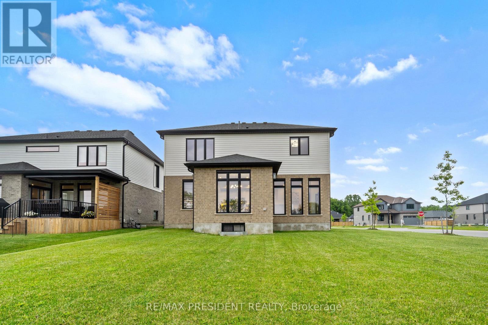 191 Foxborough Place, Thames Centre, Ontario  N0M 2P0 - Photo 4 - X12827760