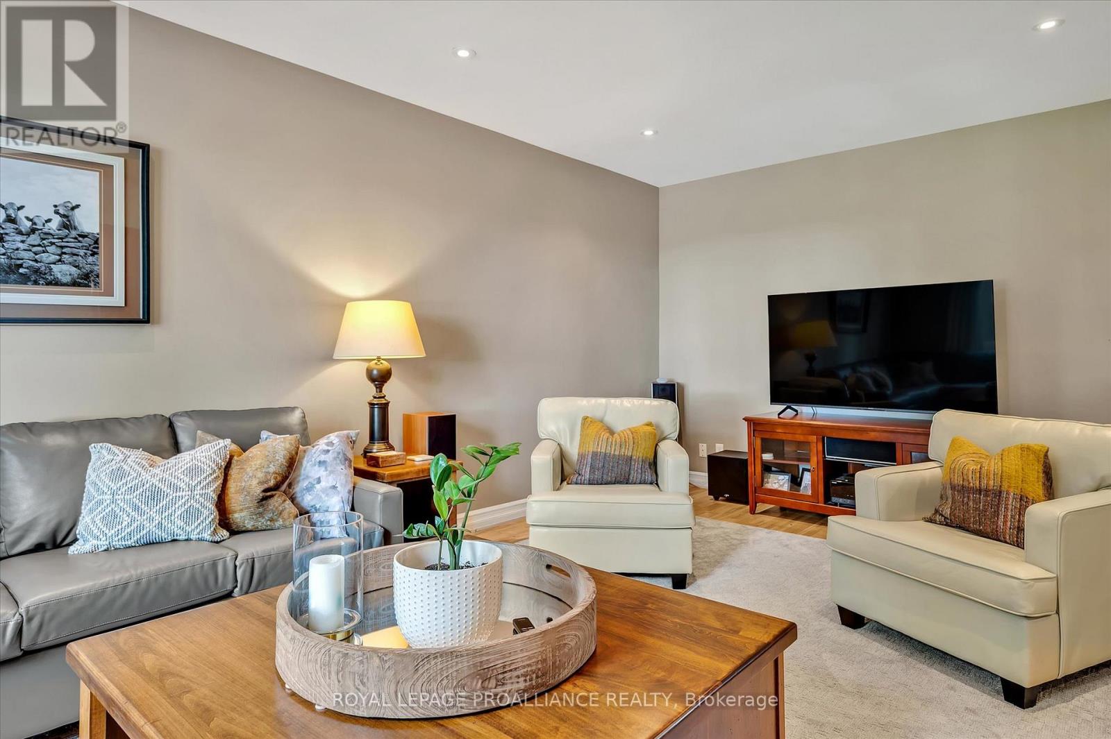 831 Bland Line, Cavan Monaghan, Ontario  L0A 1C0 - Photo 33 - X12827768