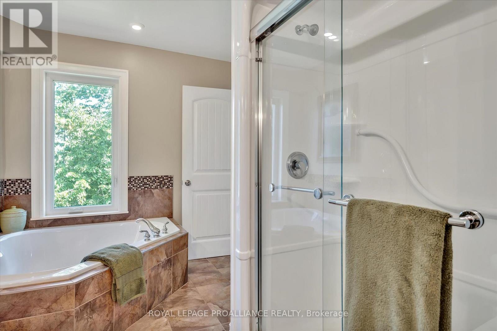 831 Bland Line, Cavan Monaghan, Ontario  L0A 1C0 - Photo 41 - X12827768