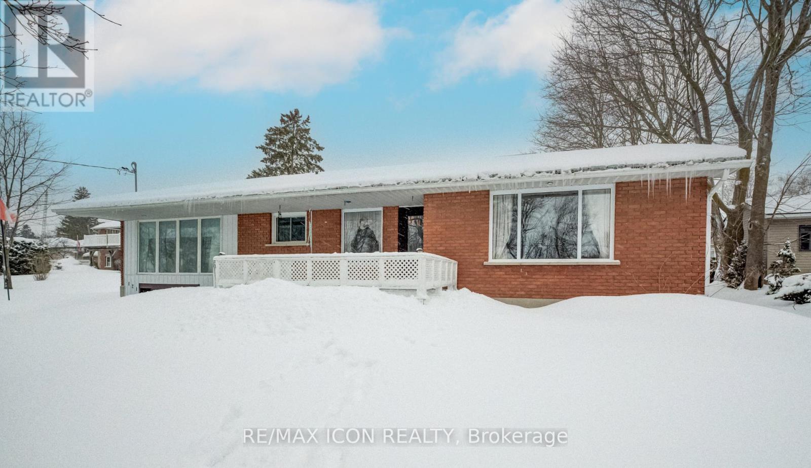 121 North Water Street, Wellington North, Ontario  N0G 2L3 - Photo 11 - X12827778