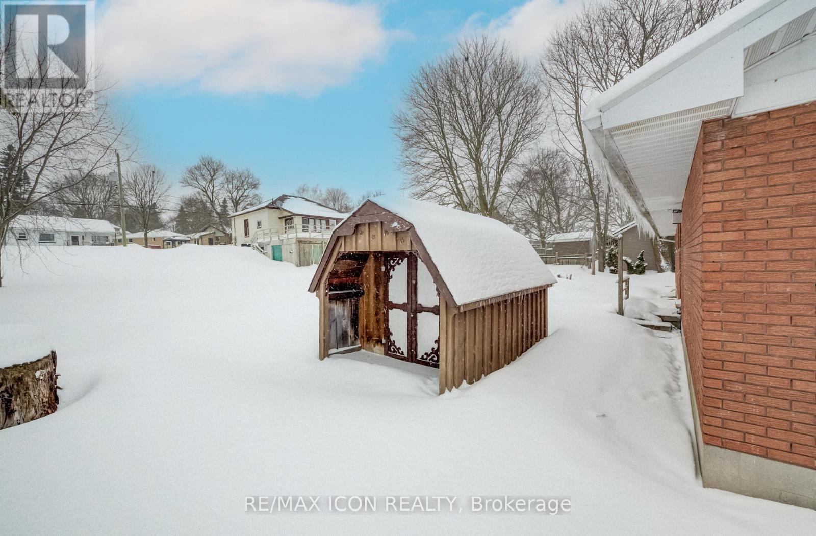 121 North Water Street, Wellington North, Ontario  N0G 2L3 - Photo 4 - X12827778