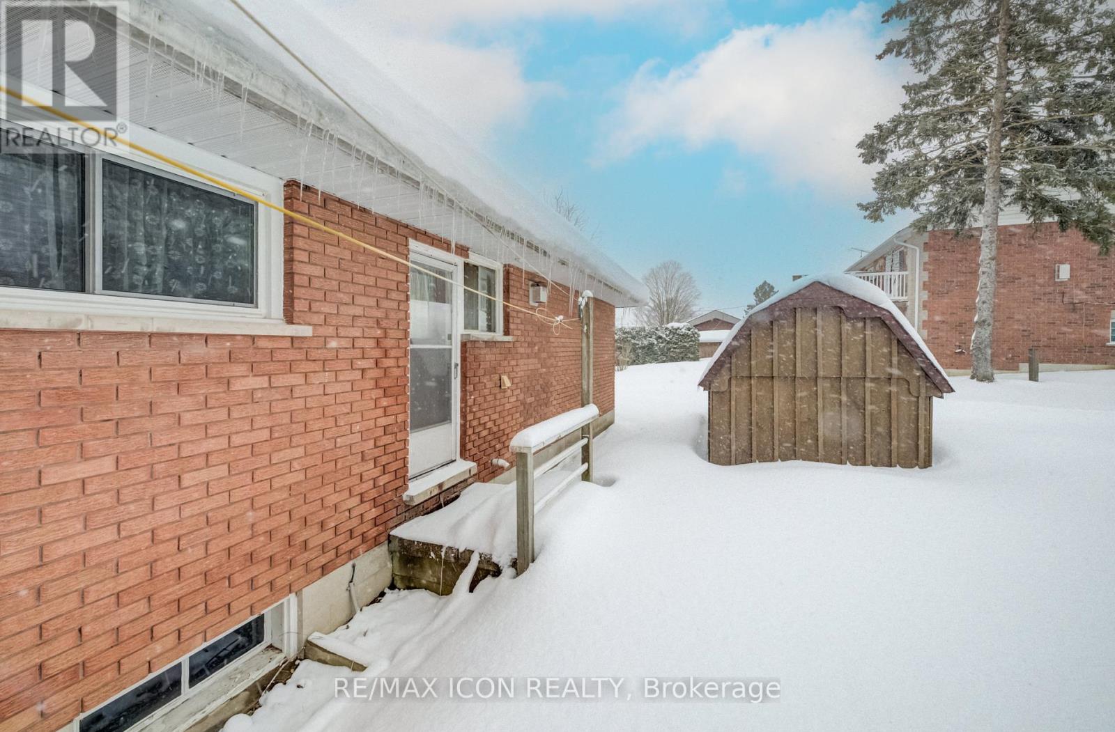 121 North Water Street, Wellington North, Ontario  N0G 2L3 - Photo 5 - X12827778