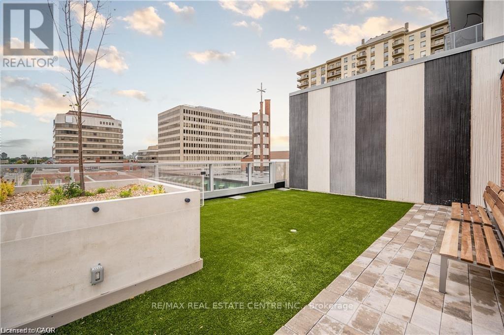 1008 - 60 Frederick Street, Kitchener, Ontario  N2H 0C7 - Photo 15 - X12827816