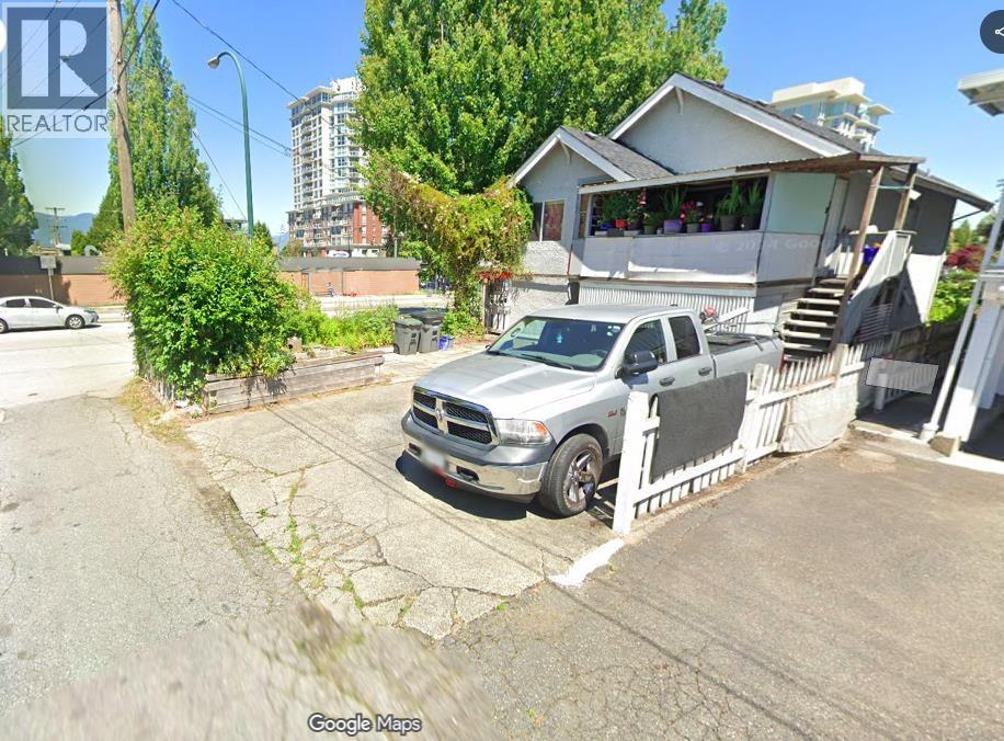 4105 Knight Street, Vancouver, British Columbia  V5N 3M1 - Photo 2 - R3094137