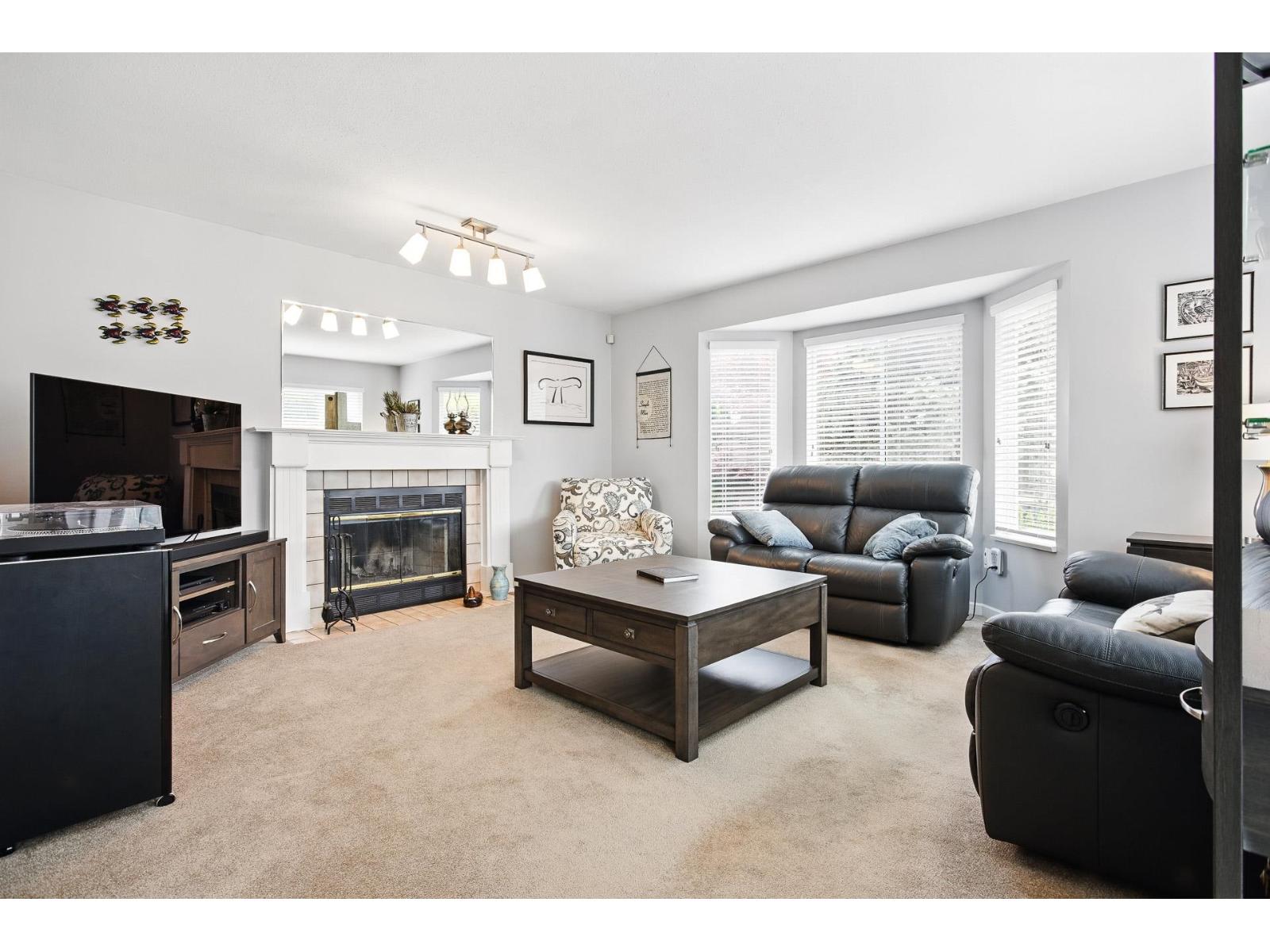 11441 Surrey Road, Surrey, British Columbia  V3R 5T4 - Photo 5 - R3055479