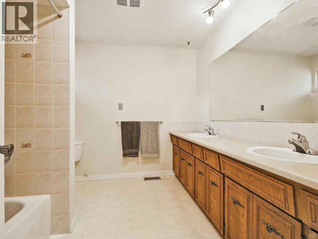 7080 Kimberley Drive, Richmond, British Columbia  V7A 4S4 - Photo 17 - R3094151