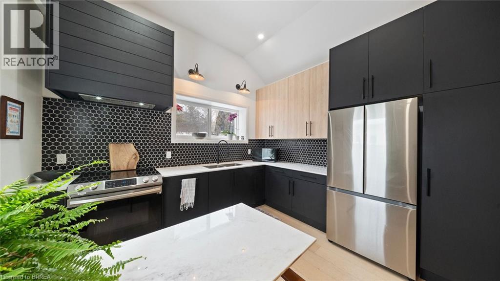 128 Cayuga Street, Brantford, Ontario  N3S 1X4 - Photo 11 - 40808206