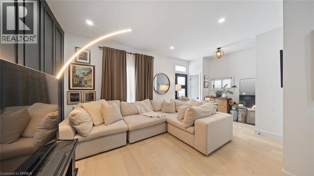 128 Cayuga Street, Brantford, Ontario  N3S 1X4 - Photo 7 - 40808206