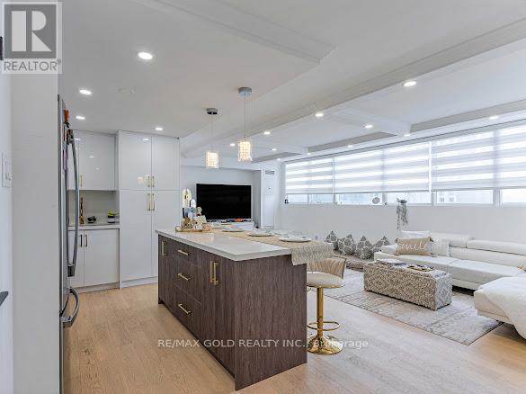 2108 - 3700 Kaneff Crescent, Mississauga, Ontario  L5A 4B8 - Photo 6 - W12730556