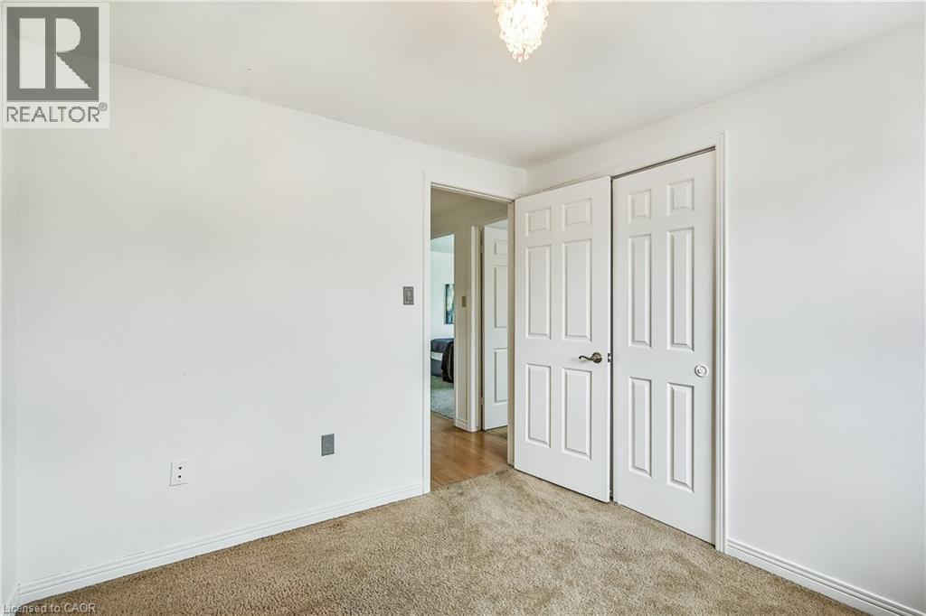 9 Valanna Court, Hamilton, Ontario  L9C 7A3 - Photo 16 - 40808132