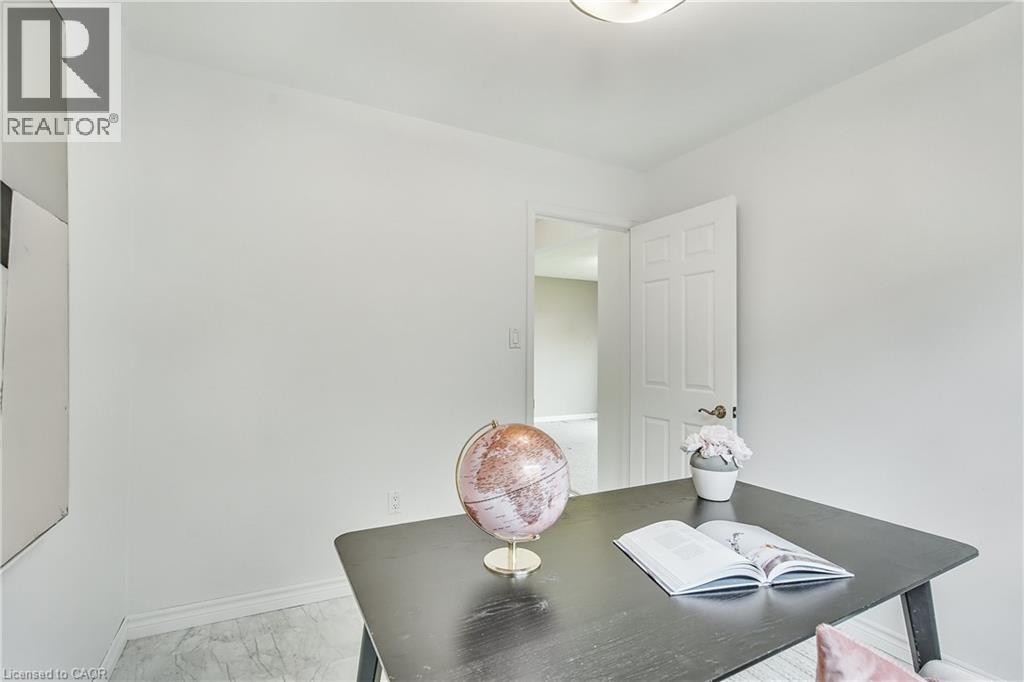 9 Valanna Court, Hamilton, Ontario  L9C 7A3 - Photo 24 - 40808132