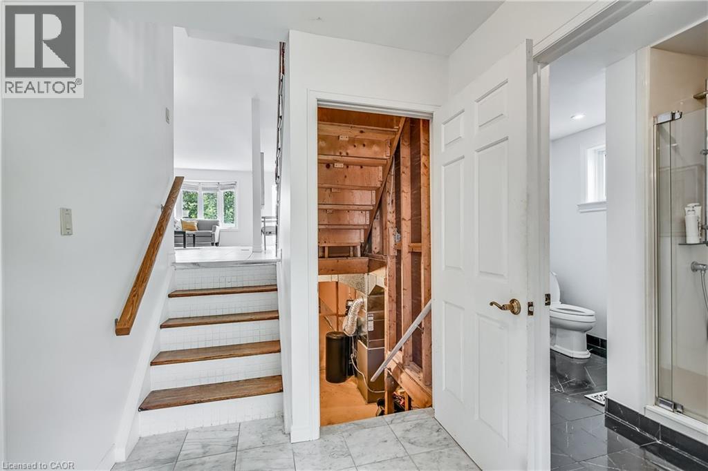 9 Valanna Court, Hamilton, Ontario  L9C 7A3 - Photo 25 - 40808132