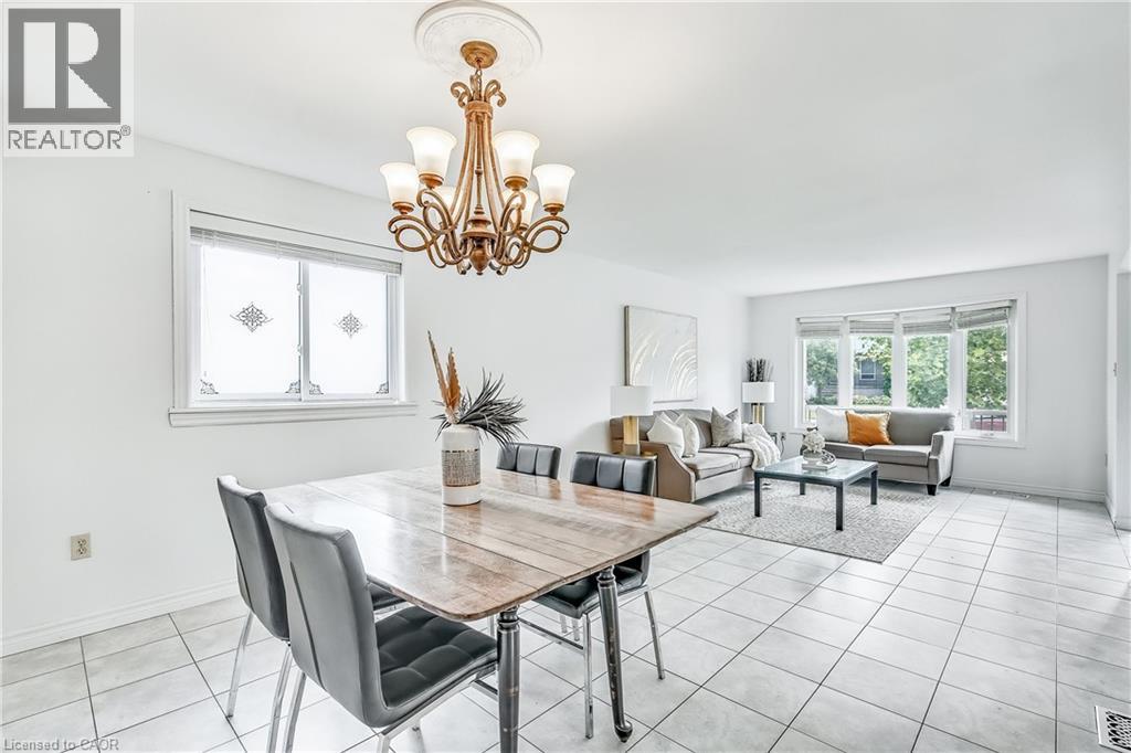 9 Valanna Court, Hamilton, Ontario  L9C 7A3 - Photo 8 - 40808132