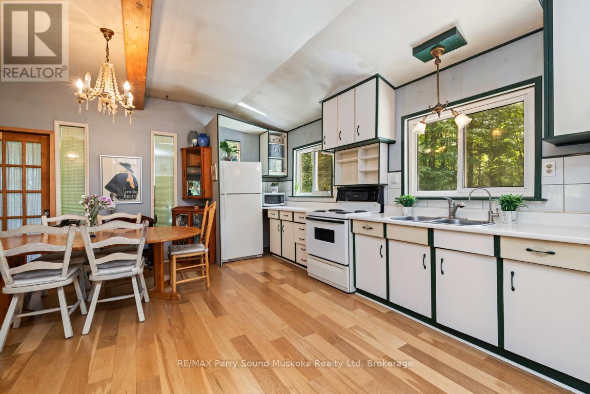 252 Dunchurch Estates Road, Whitestone, Ontario  P0A 1G0 - Photo 14 - X12827854