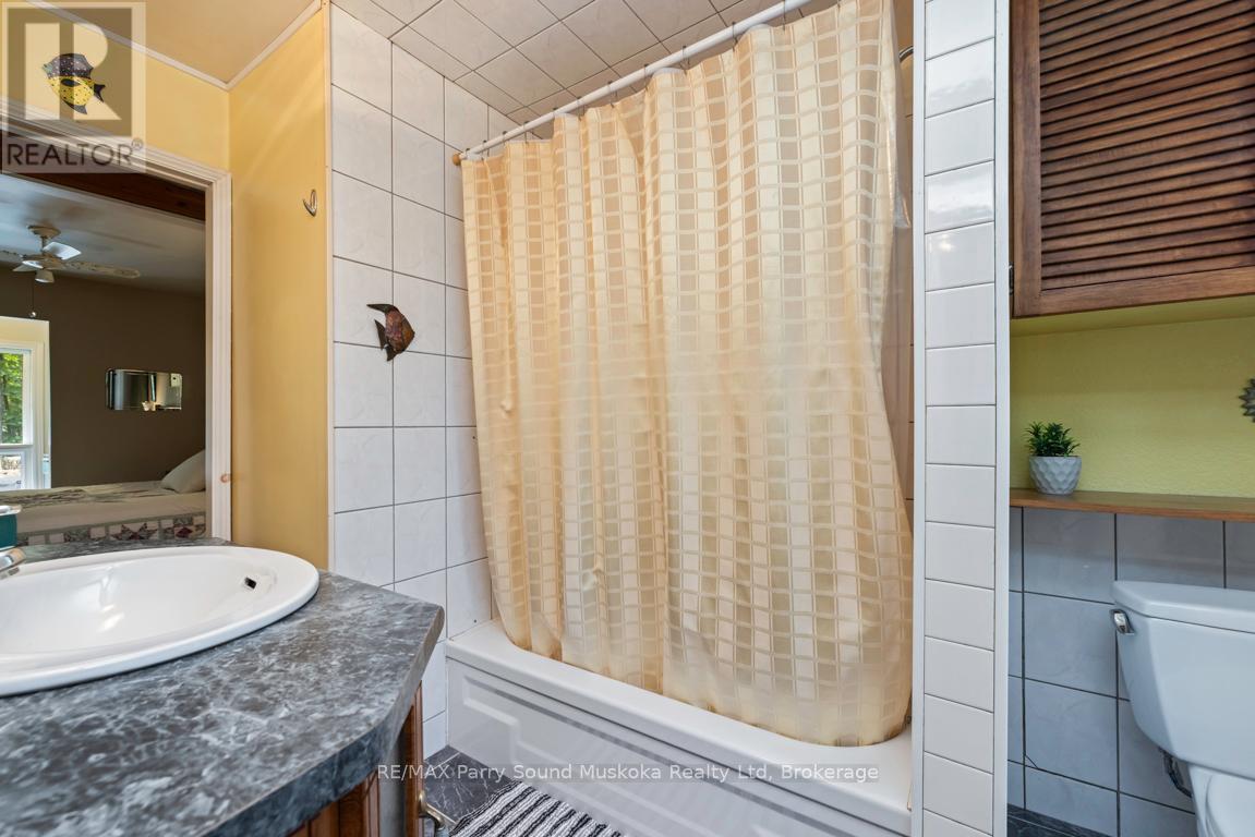 252 Dunchurch Estates Road, Whitestone, Ontario  P0A 1G0 - Photo 23 - X12827854