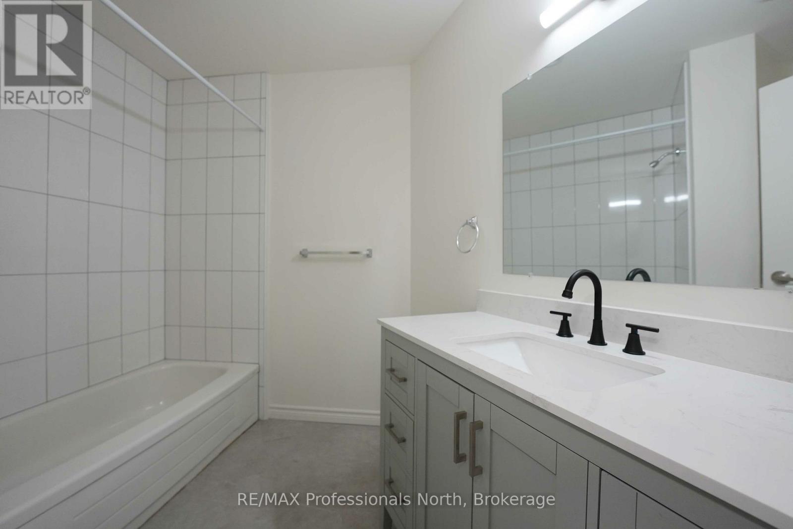 41 Maple Avenue, Dysart Et Al, Ontario  K0M 1S0 - Photo 30 - X12827926