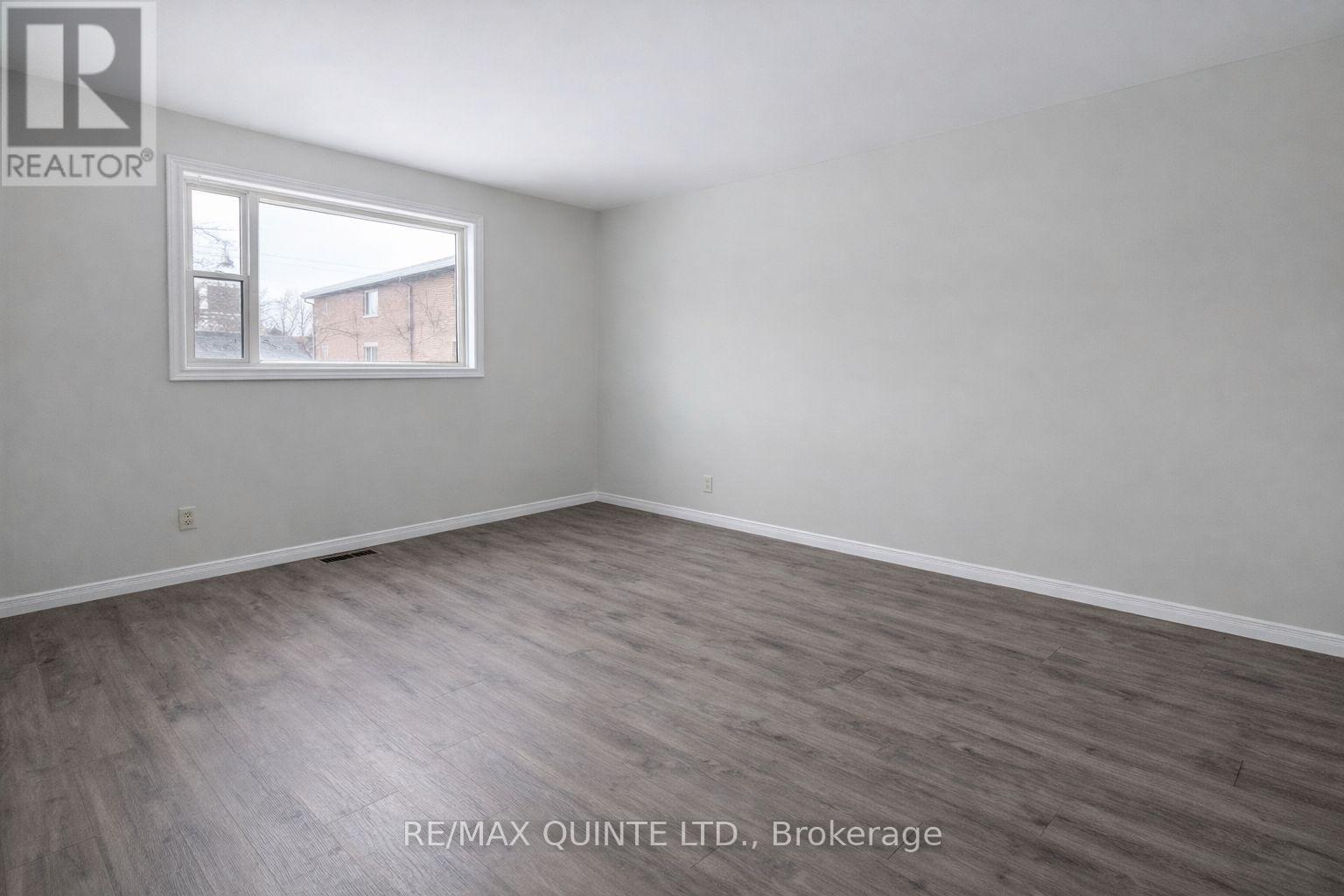 15 Union Street, Belleville, Ontario  K8P 2B5 - Photo 11 - X12827864