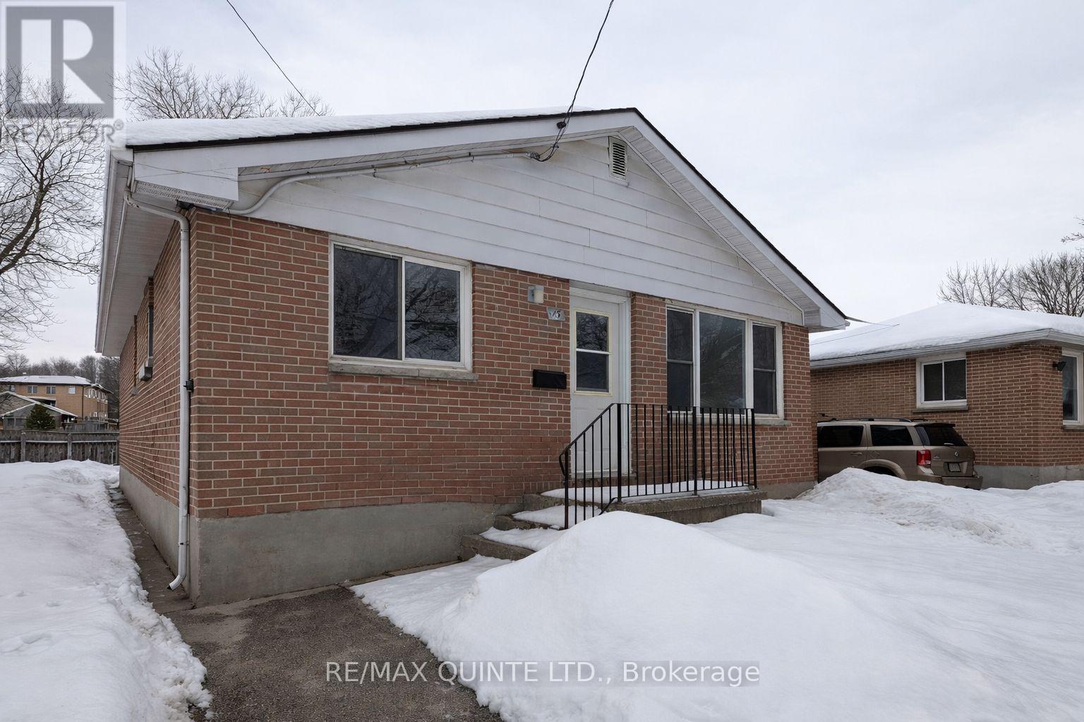 15 Union Street, Belleville, Ontario  K8P 2B5 - Photo 2 - X12827864