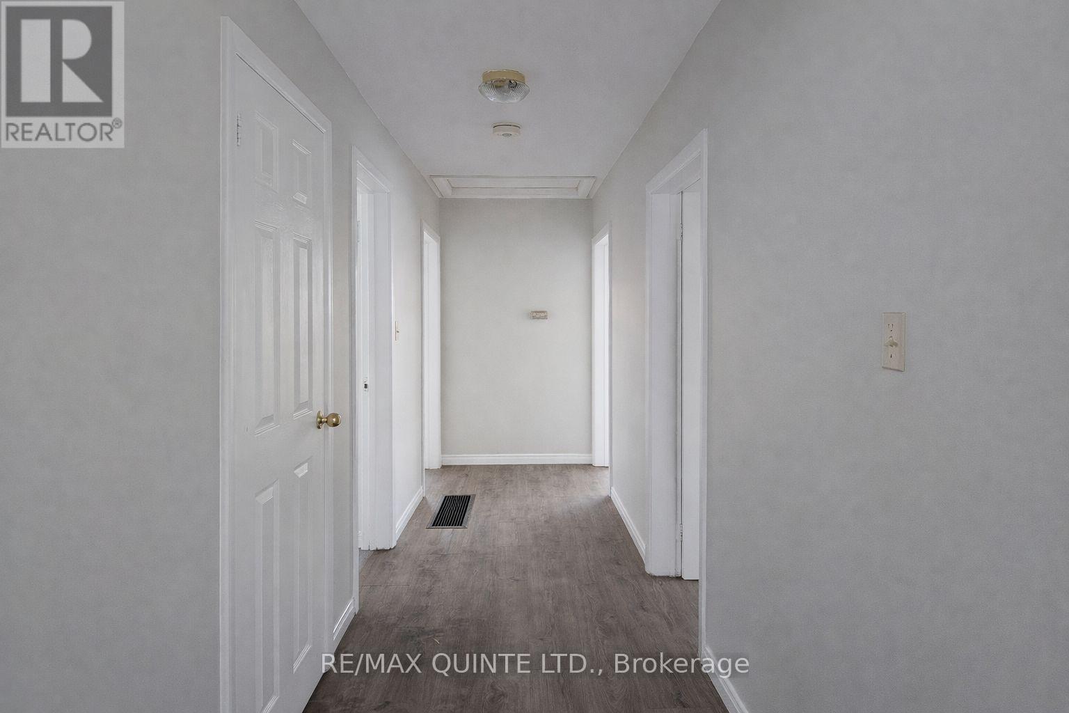 15 Union Street, Belleville, Ontario  K8P 2B5 - Photo 7 - X12827864