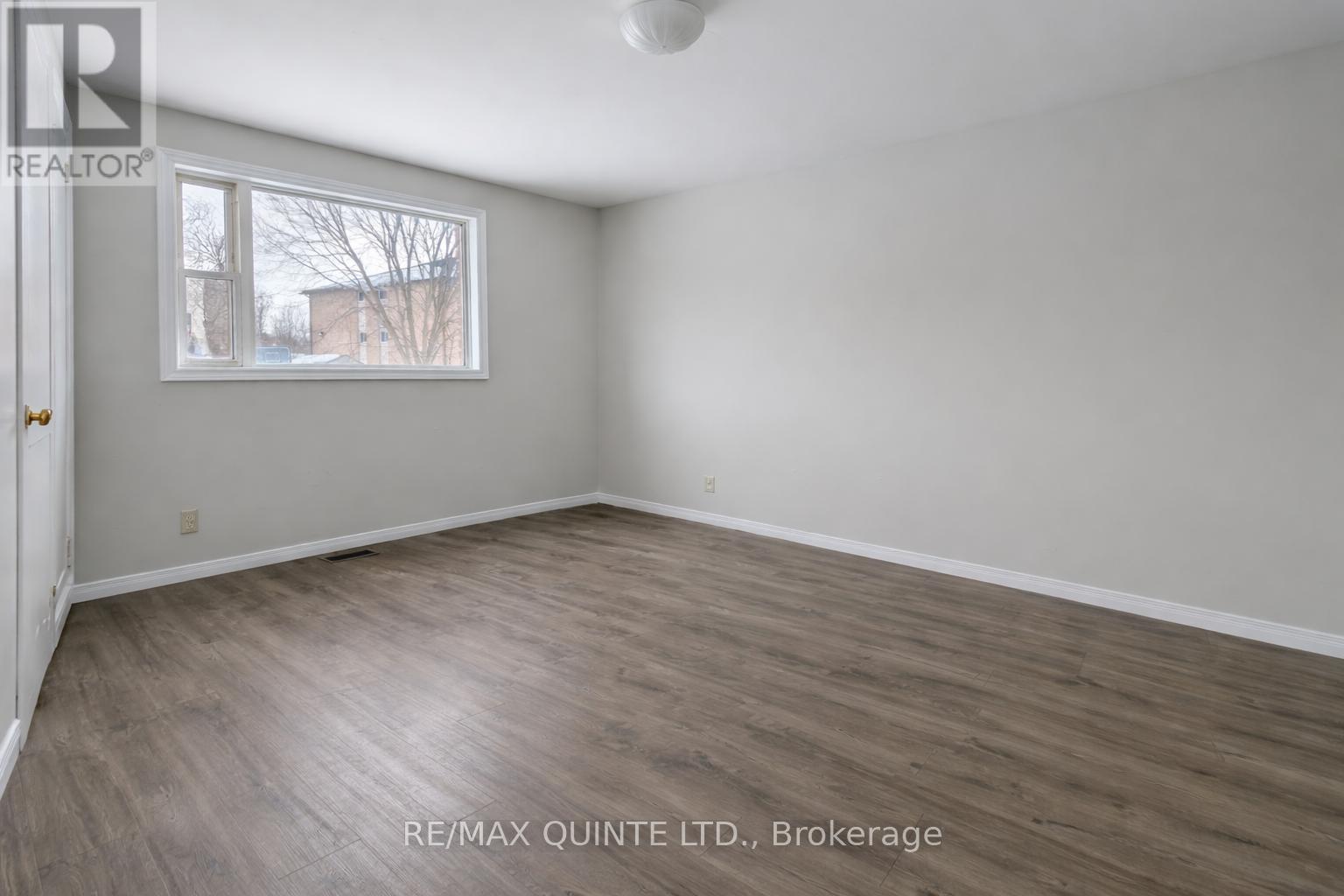 15 Union Street, Belleville, Ontario  K8P 2B5 - Photo 9 - X12827864