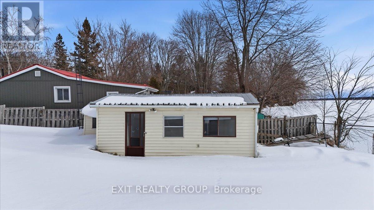 1083 Lakeside Drive, Prince Edward County, Ontario  K0K 1T0 - Photo 34 - X12827894