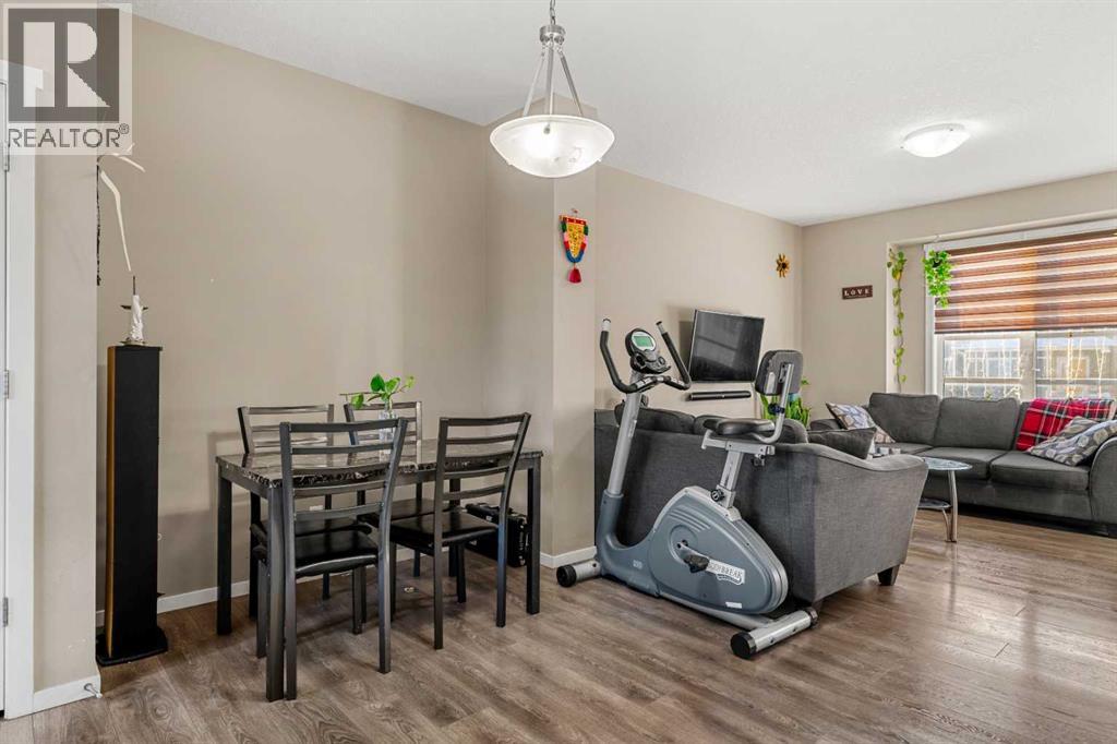 8916 46 Street Ne, Calgary, Alberta  T3J 0X6 - Photo 5 - A2283178