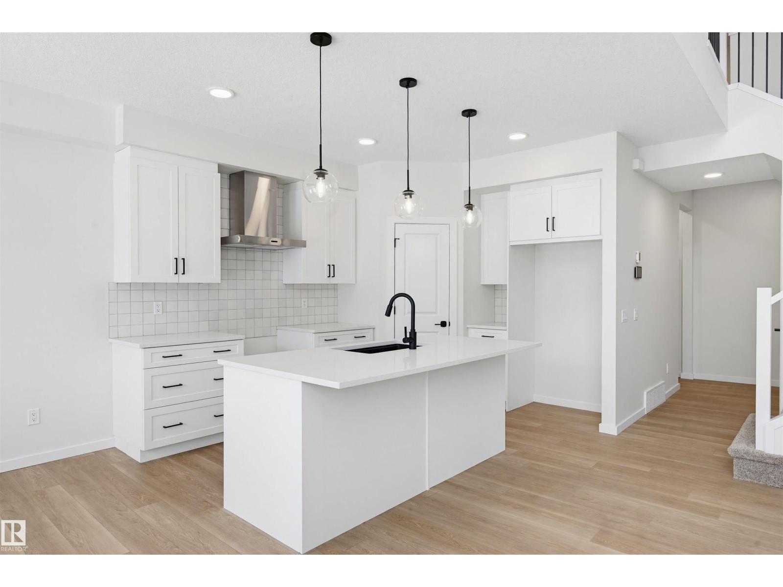 2535 211 St Nw, Edmonton, Alberta  T6M 3H1 - Photo 1 - E4469754