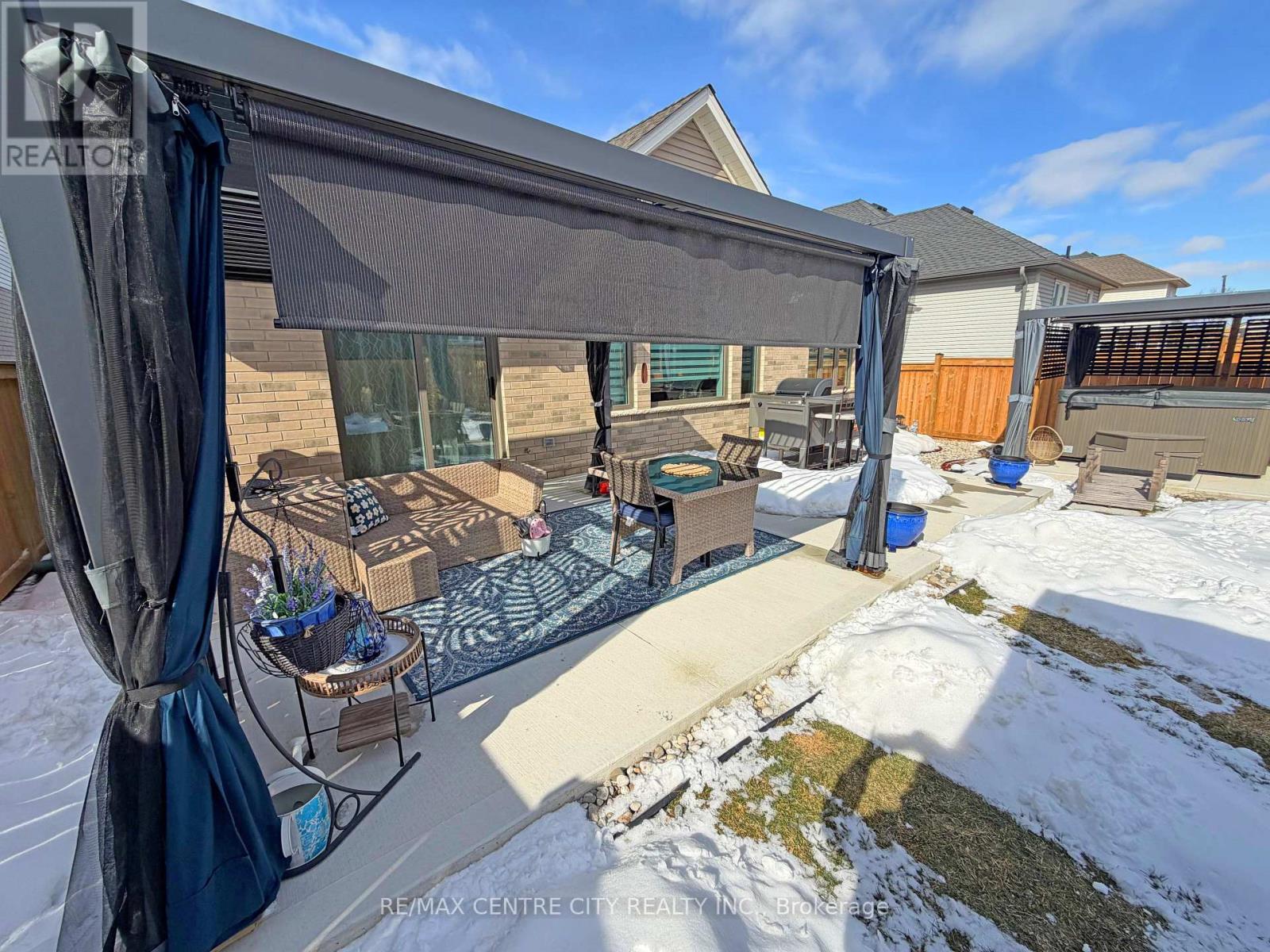 46 Snowy Owl Trail, Central Elgin, Ontario  N5R 0M6 - Photo 11 - X12827918