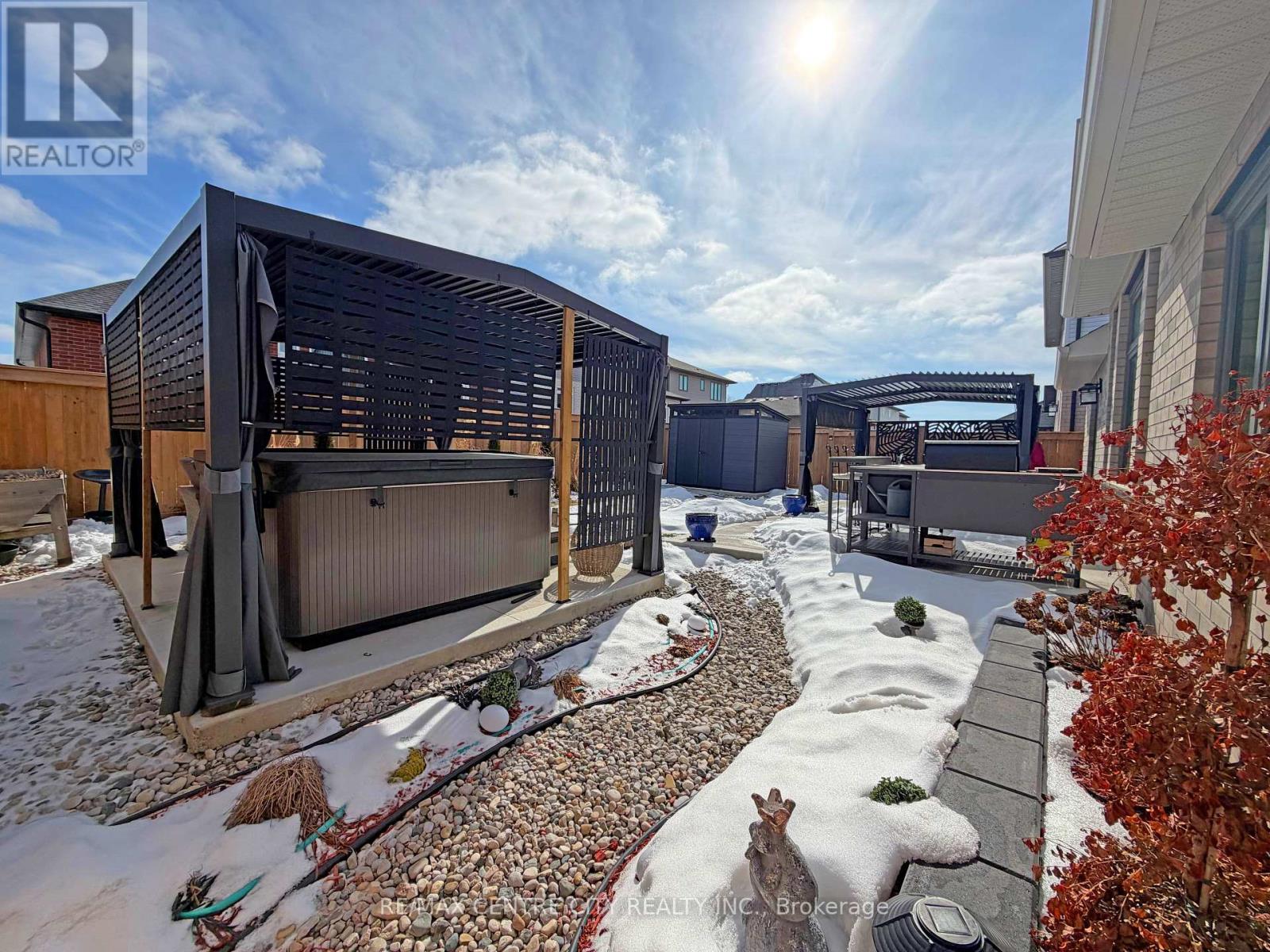 46 Snowy Owl Trail, Central Elgin, Ontario  N5R 0M6 - Photo 13 - X12827918