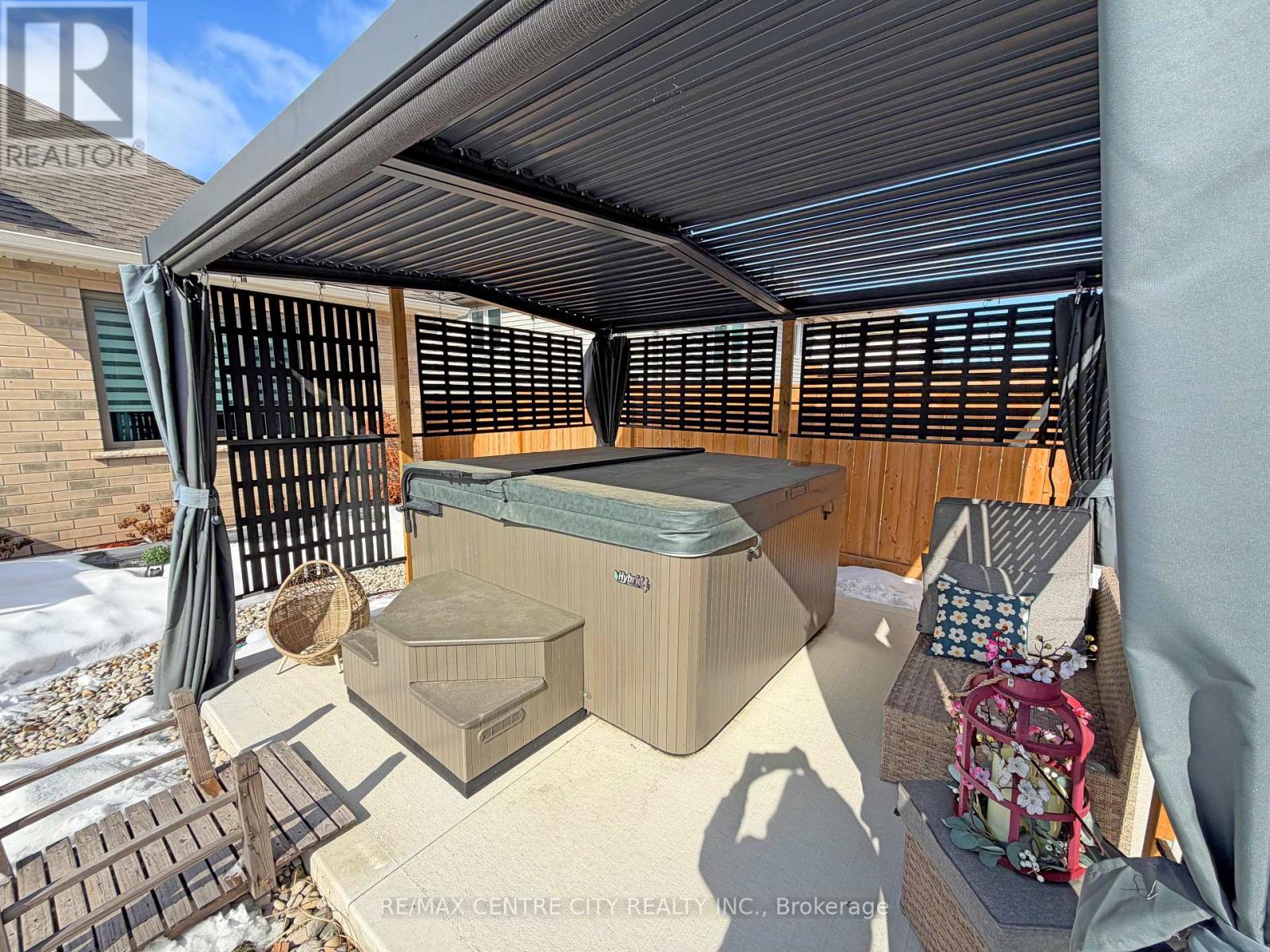 46 Snowy Owl Trail, Central Elgin, Ontario  N5R 0M6 - Photo 14 - X12827918