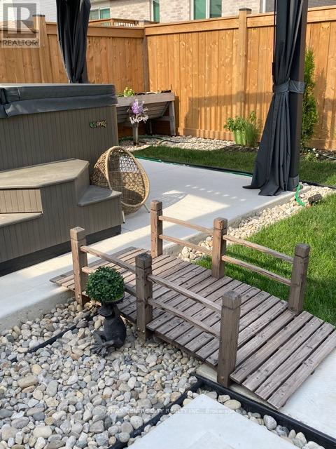 46 Snowy Owl Trail, Central Elgin, Ontario  N5R 0M6 - Photo 17 - X12827918