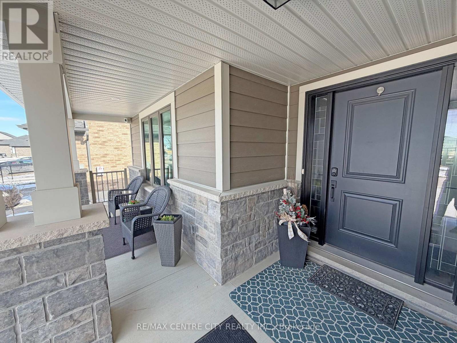 46 Snowy Owl Trail, Central Elgin, Ontario  N5R 0M6 - Photo 3 - X12827918