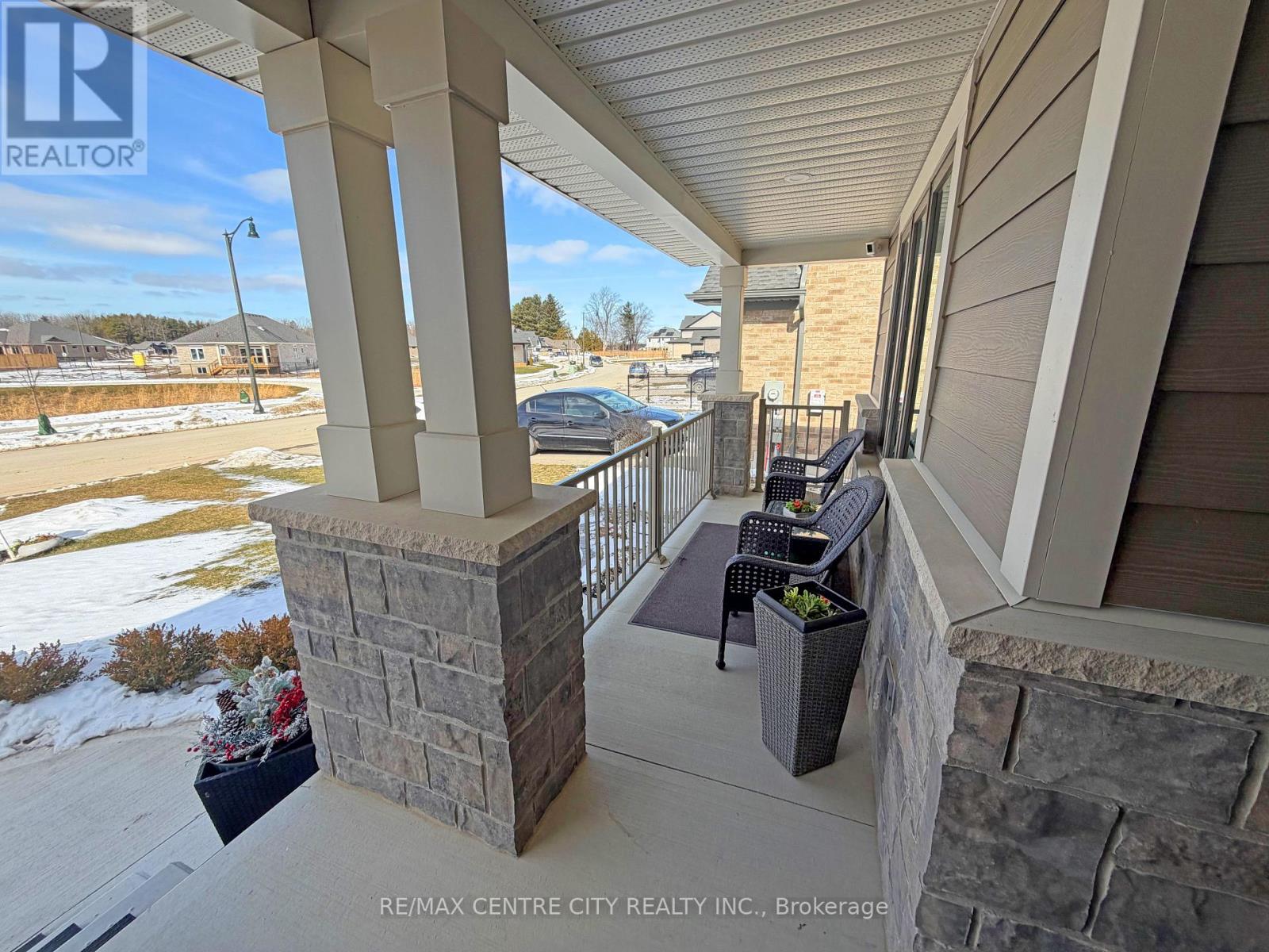 46 Snowy Owl Trail, Central Elgin, Ontario  N5R 0M6 - Photo 4 - X12827918