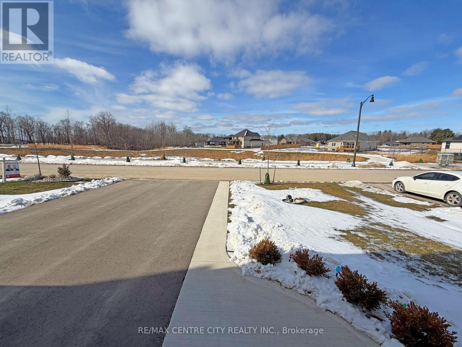 46 Snowy Owl Trail, Central Elgin, Ontario  N5R 0M6 - Photo 6 - X12827918