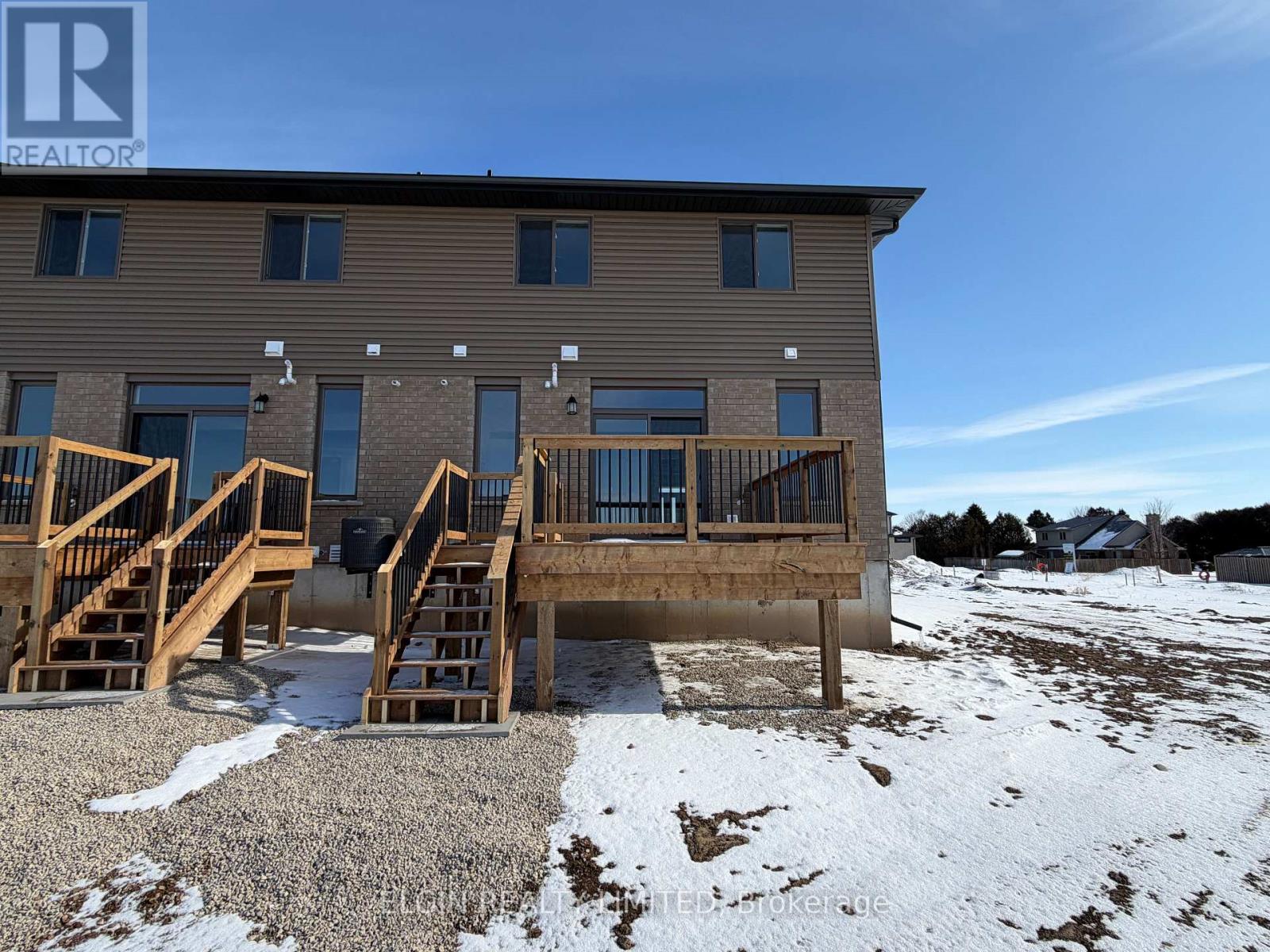 53 Woodcock Drive, Tillsonburg, Ontario  N4G 0L9 - Photo 3 - X12827940