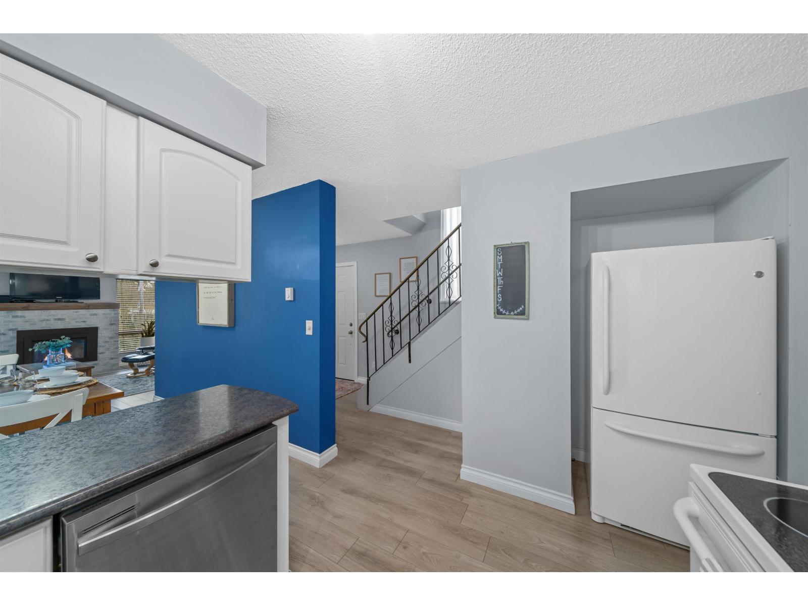 33139 Myrtle Avenue, Mission, British Columbia  V2V 4R6 - Photo 16 - R3094231