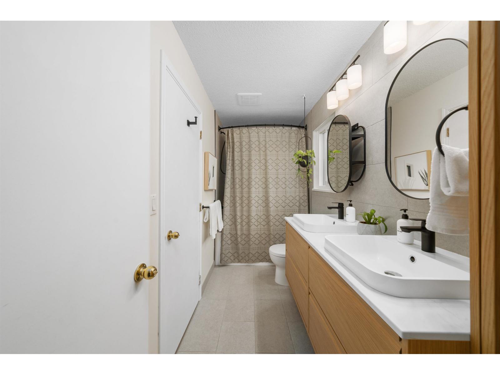 33139 Myrtle Avenue, Mission, British Columbia  V2V 4R6 - Photo 27 - R3094231