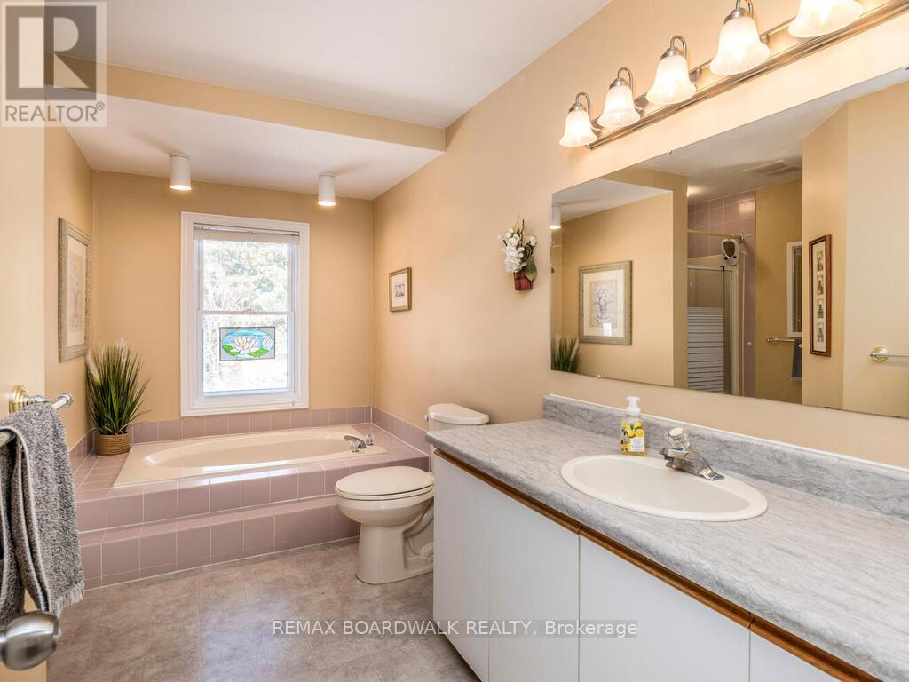 182 Palomino Drive, Ottawa, Ontario  K2M 1P2 - Photo 30 - X12827904