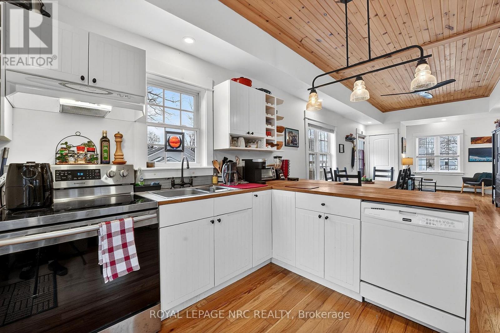 276 Elmwood Avenue, Fort Erie, Ontario  L0S 1B0 - Photo 17 - X12827862