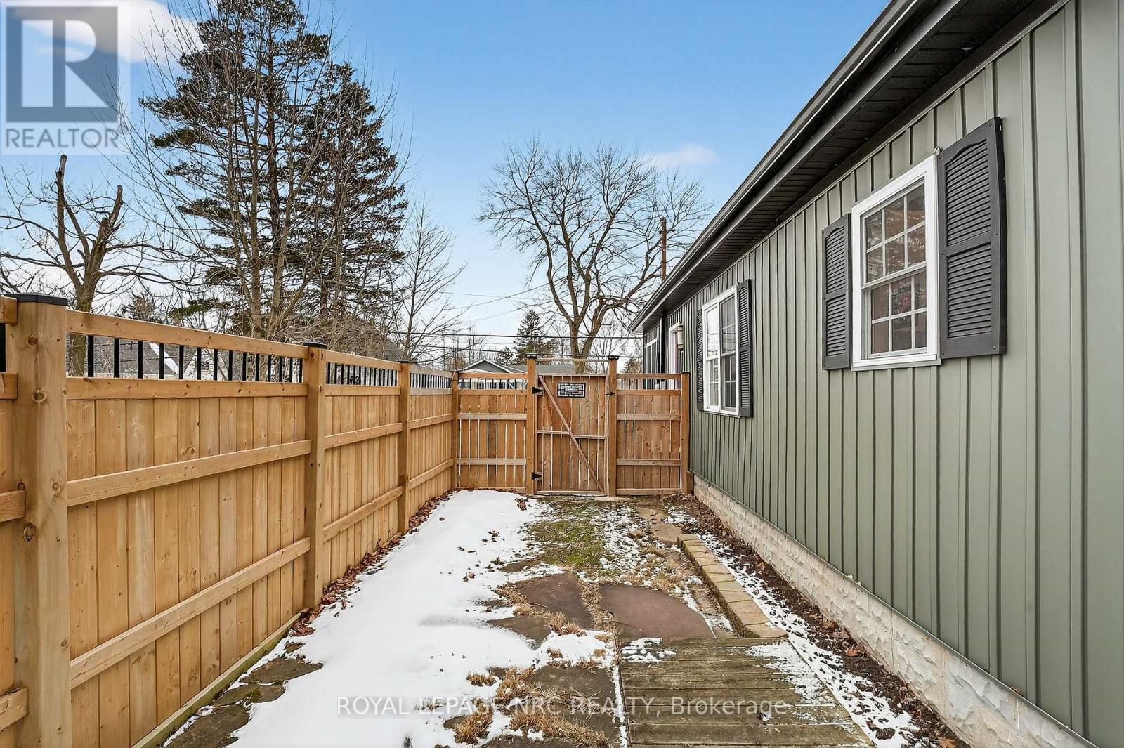 276 Elmwood Avenue, Fort Erie, Ontario  L0S 1B0 - Photo 29 - X12827862