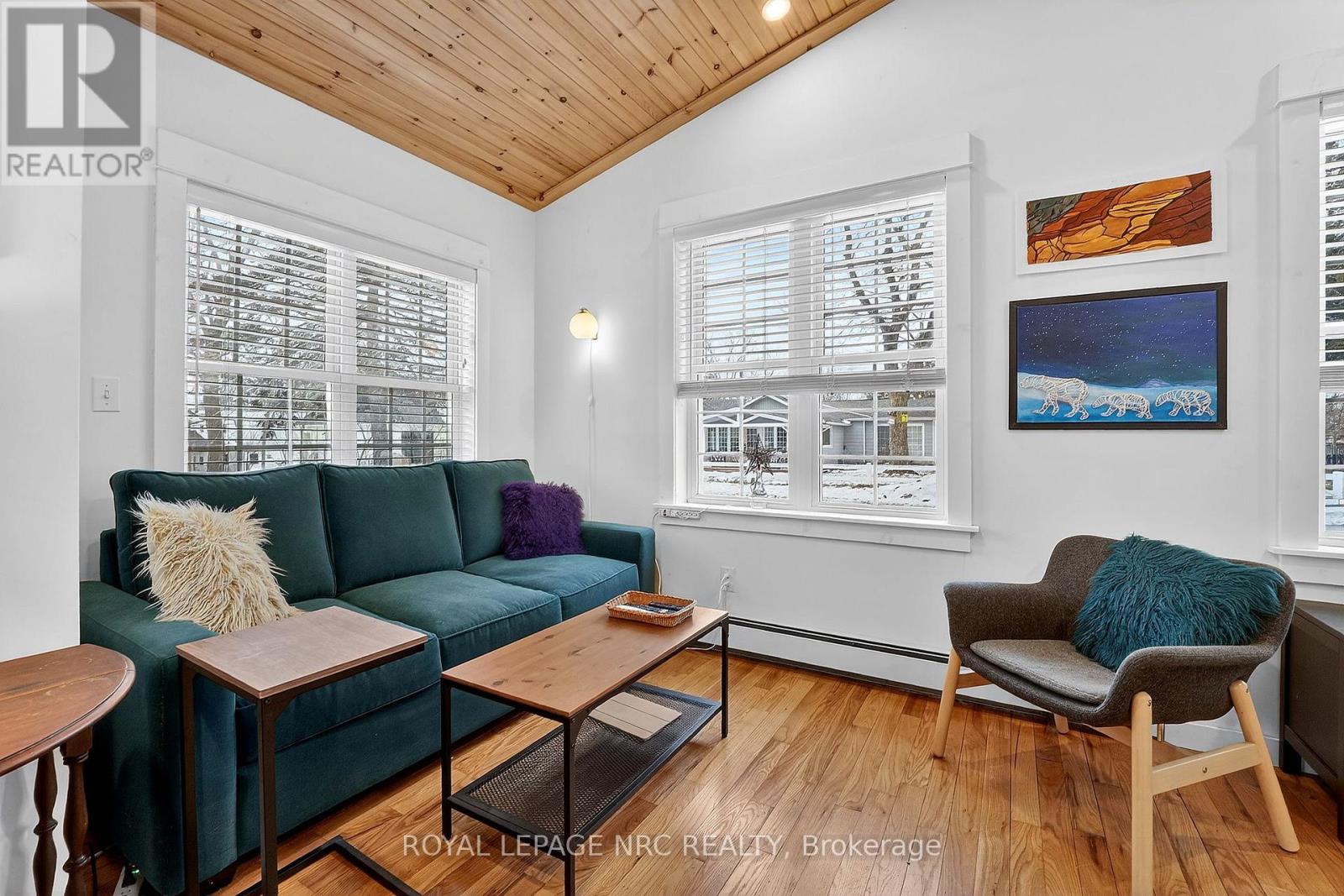 276 Elmwood Avenue, Fort Erie, Ontario  L0S 1B0 - Photo 3 - X12827862